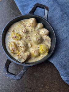 Senapsstuvad brysselkol