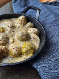 Senapsstuvad brysselkol